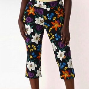 Modern Stretch Crop Pant With Tummy Control Panel  size 8 medium